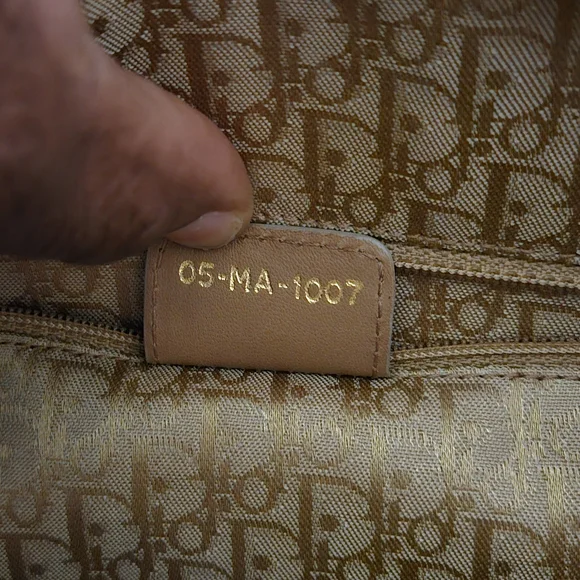 Christian Dior Cannage Lady Dior Gold Enamel Luxury Hand Bag (LIMITED EDITION) - Picture 7 of 16